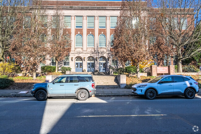 Salmon Bay School front.