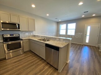 4725 Memphis St, Denver, CO 80239