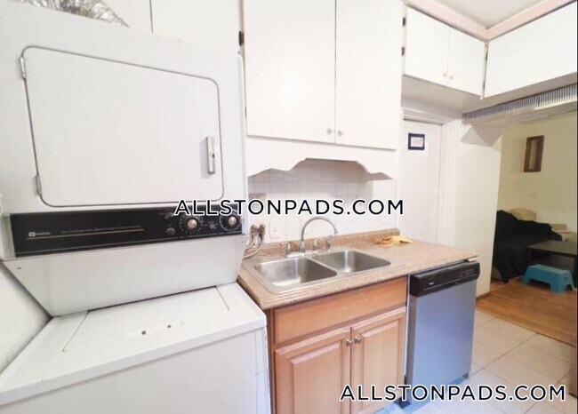 46 Park Vale Ave unit 3-S26, Allston, MA 02134 - photo 3