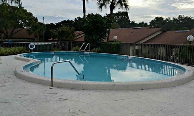 1320 Daffodil Place unit 7, Dunedin, FL 34698 - photo 7