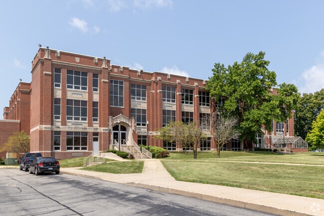 Central Middle School has students in 6-8th grades.