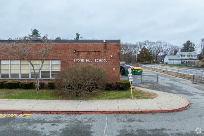 Stone Hill Elementary school in Thornton, RI offers high-quality education in Cranston.