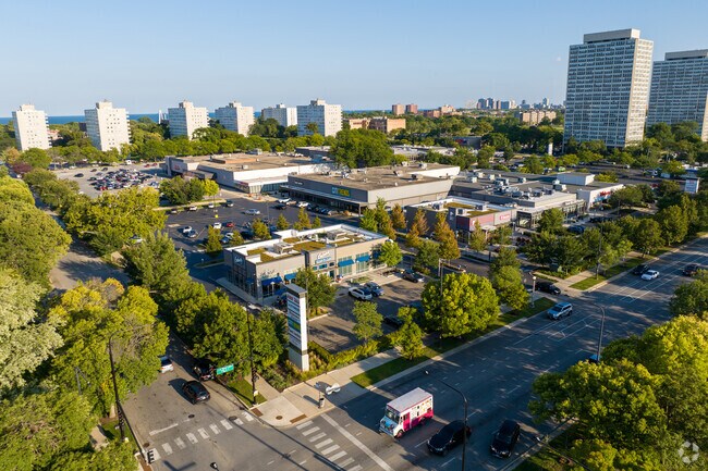 Lake Meadows Shopping Center offers residents easy conveniences.