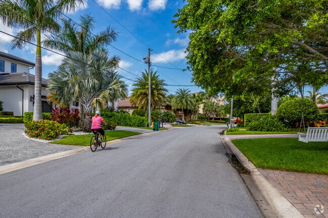 Belleair Beach’s flat terrain and calm streets make it ideal for casual bike rides.