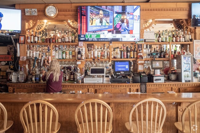 Walter Mitty's Pub has been a neighborhood favorite of Mountain Park since 1982.