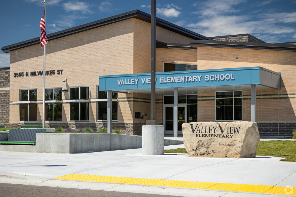 Valley View Elementary School name stone and entrance to the school.