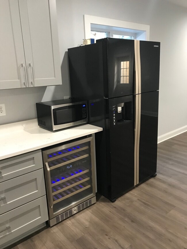 12602 Thompson Rd unit onebed basement plus, Fairfax, VA 22033 - photo 3