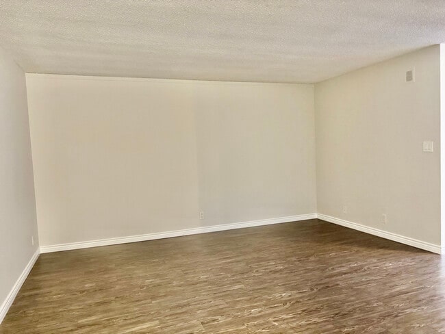 1595 E Chevy Chase Dr unit 24, Glendale, CA 91206 - photo 4