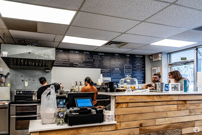 International Tea and Coffee Company offers a cozy stop for tea in White House.