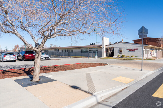 Sacred Heart Elementary has a student-teacher ratio of 27:1.