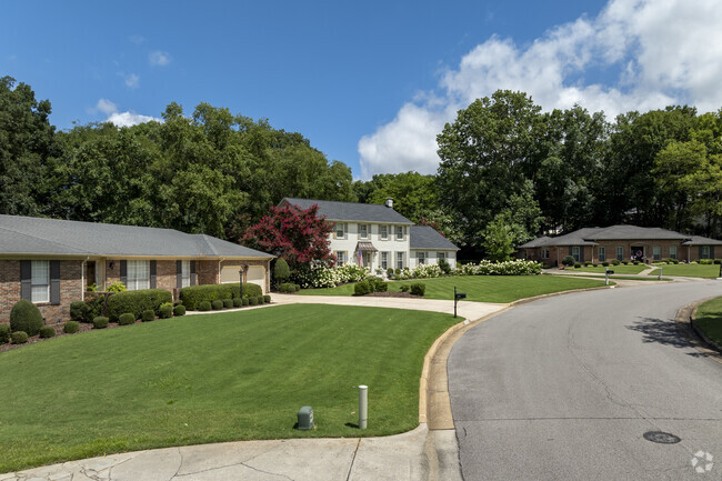The Thornblade neighborhood has large yards, wide streets and well maintained homes.