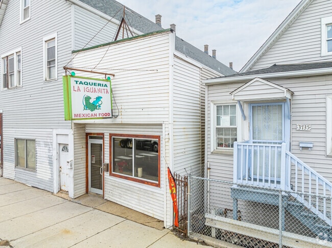 Brighton Park Neighborhood La Iguanita