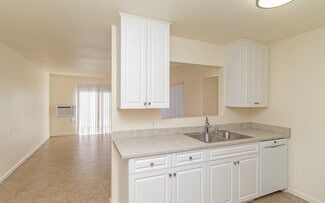 235 Pala Vista Dr, Vista, CA 92083