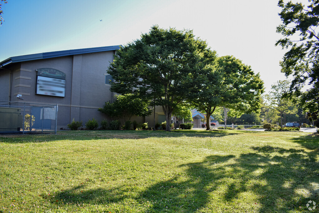 Enterprise Elementary School located in the Federal Way neighborhood.