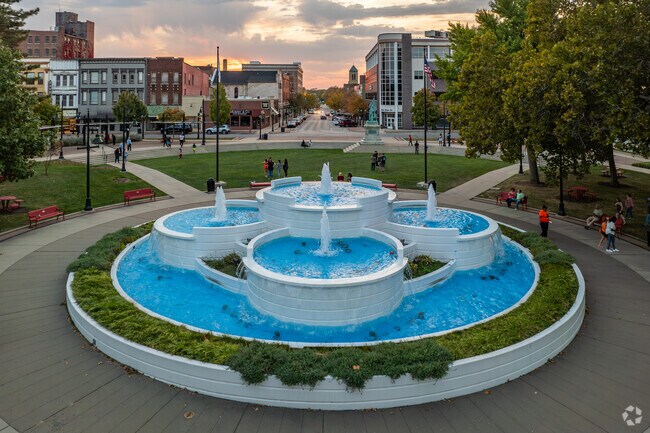 Explore the beautiful Downtown Decatur for great restaurants and entertainment.