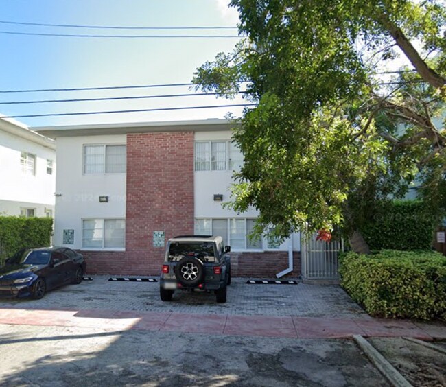 6905 Bay Dr unit 16, Miami Beach, FL 33141 - photo 3