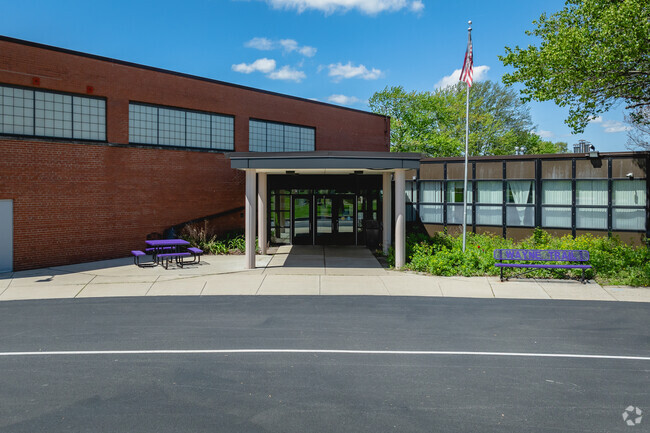 Maumee Intermediate School welcomes eager minds.