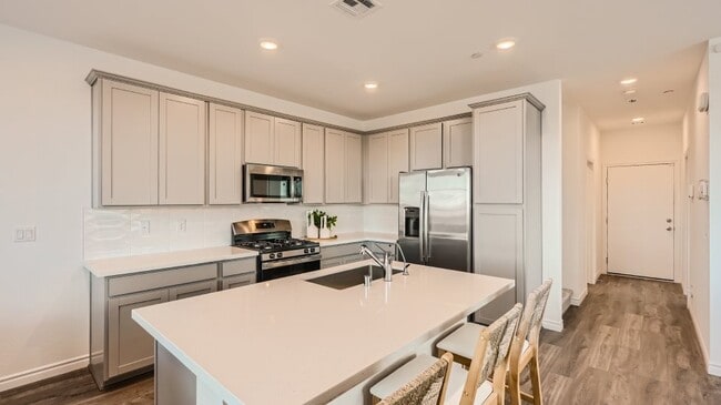 1526 Maya Crossing Ave, Henderson, NV 89002 - photo 2