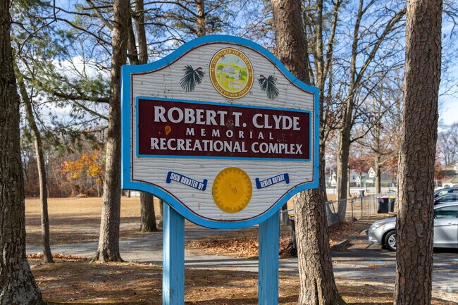 Robert Clyde Memorial Recreation Center is a small community park in Berlin Township.