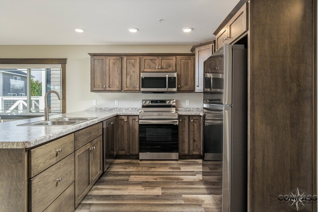 2953 Eldorado Blvd, Eau Claire, WI 54701 - photo 2