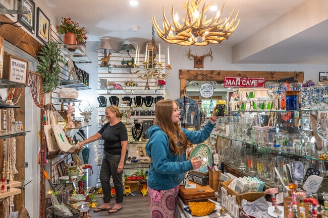 Lincoln residents support local artist when they shop.