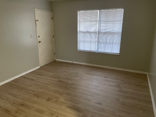 1107 W James Blvd unit 3, Saint James, MO 65559 - photo 6