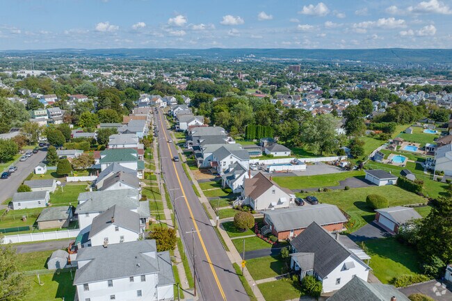 Edwardsville consists of a few different housing tracts with homes dating from the early 1900s.