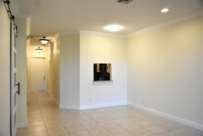 3240 Fairway Cir, Davie, FL 33328 - photo 4