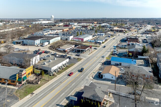 The Dixie Highway was a United States auto trail first planned in 1914 to connect the Midwest with the South.
