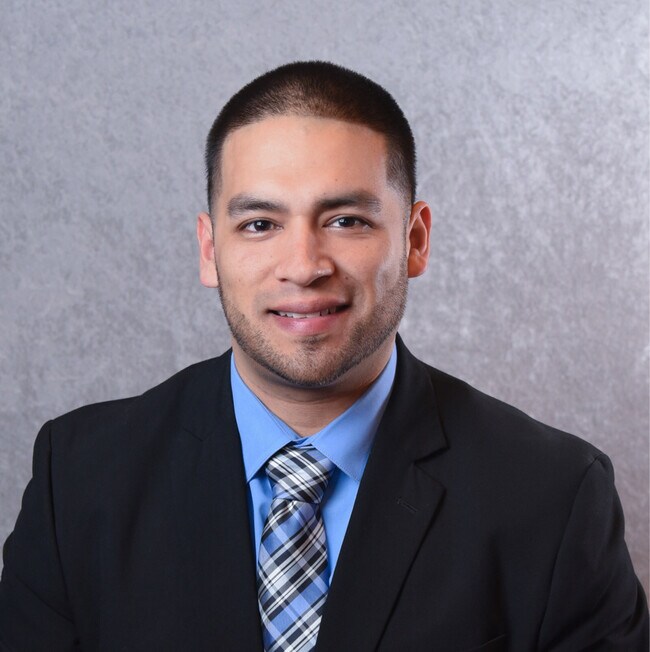 Dennis Romero