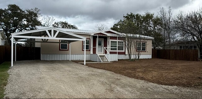 602 SW 21st St, Mineral Wells, TX 76067 - photo 3