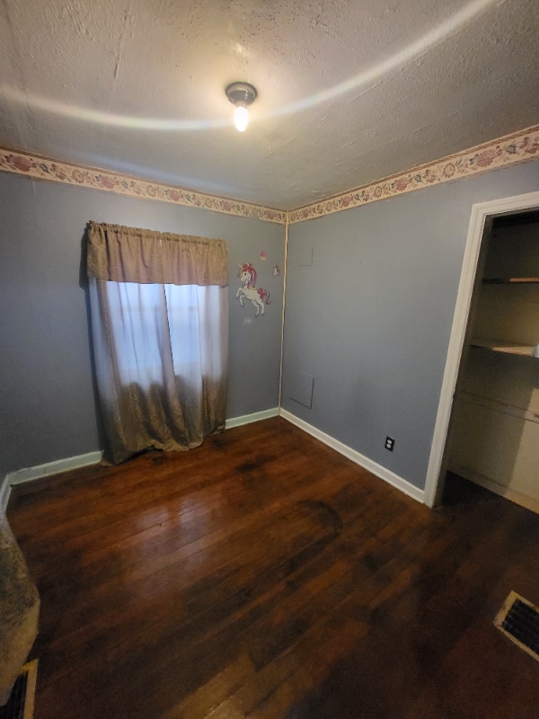 218 Sycamore St, Chillicothe, OH 45601 - photo 2