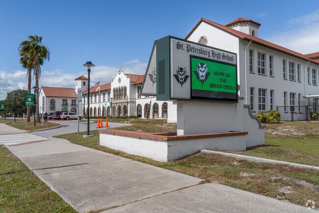 St. Petersburg High School encourages a bright future for students.