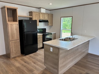 2043 Southern Crest Dr, Loris, SC 29569