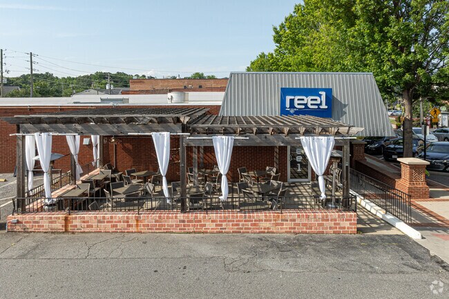 Downtown Woodstock, near Litchfield, offers a variety of restaurant options, including Reel.