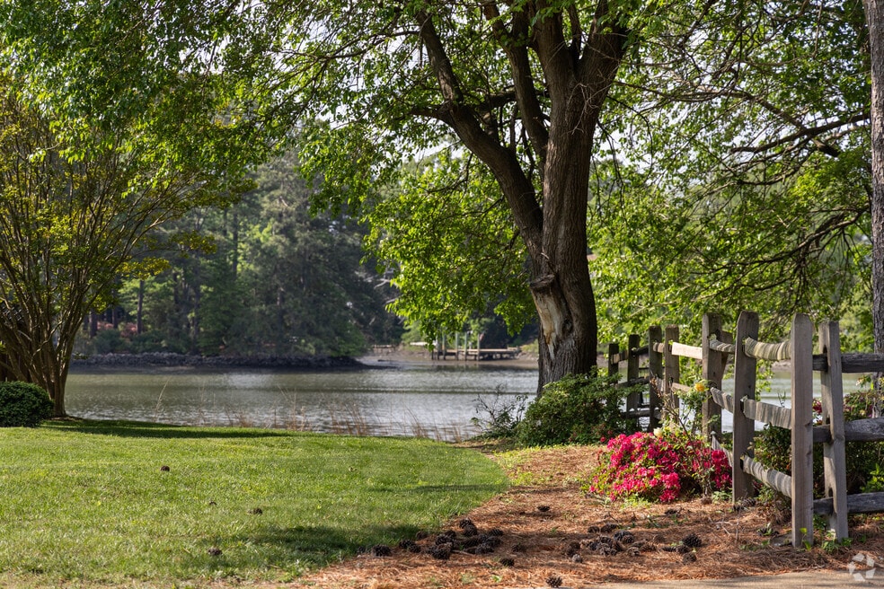 Elizabeth Lake Estates