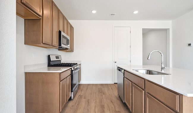 24717 E 40th Ave, Aurora, CO 80019 - photo 4