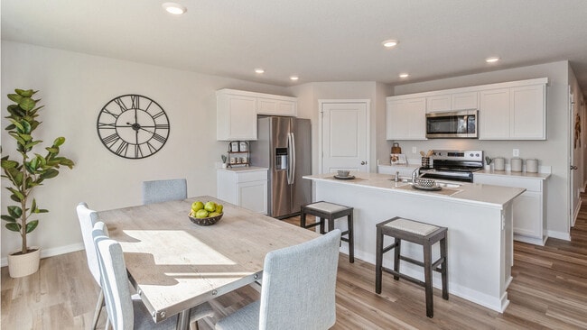 2853 Mary Green Rd, Hiawatha, IA 52233 - photo 6