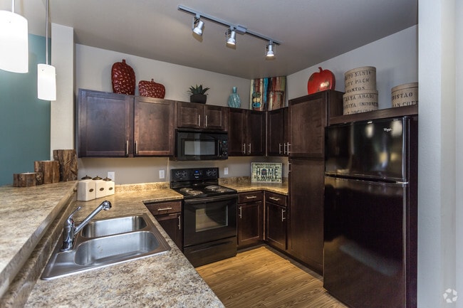 Highpointe Park, Thornton, CO 80229 - photo 2