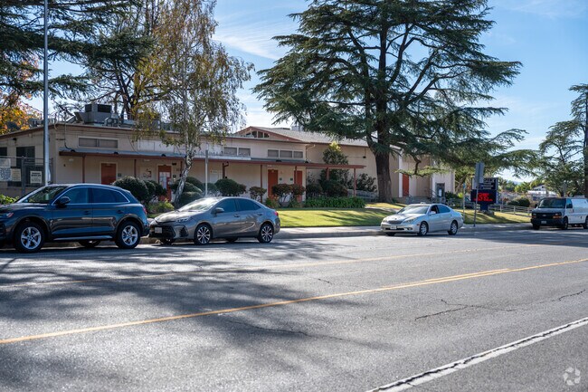 Vinedale Elementary School is located at 10150 La Tuna Canyon Rd., Sun Valley, CA.