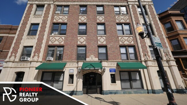 4857 N Damen Ave unit 4851-103, Chicago, IL 60625 - photo 2