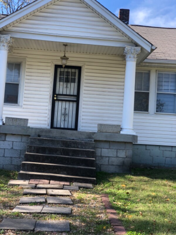 202 Forest Park Rd, Nashville, TN 37115