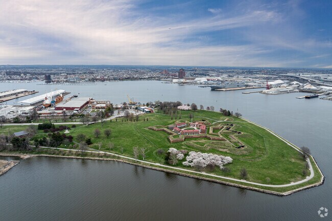 Fort McHenry is shaped like a star on the eastern end of Riverside.
