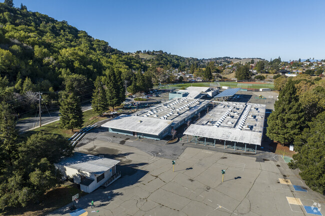 Frances L. Ellerhorst Elementary School serves grades K-6.