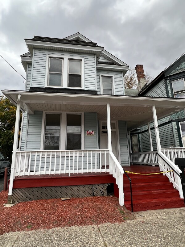 82 Jersey Ave, Port Jervis, NY 12771