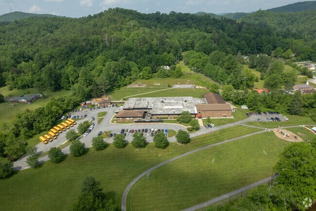 Rosman Elementary is located in Rosman.