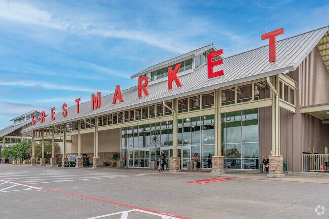 Crest Foods is conveniently located in Wingspread for your grocery needs.