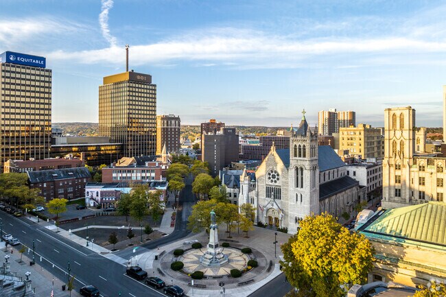 Downtown Syracuse has a big city feel in a small walkable downtown.