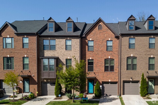 New construction townhomes are now available in Hoes Heights, offering modern design and convenience.