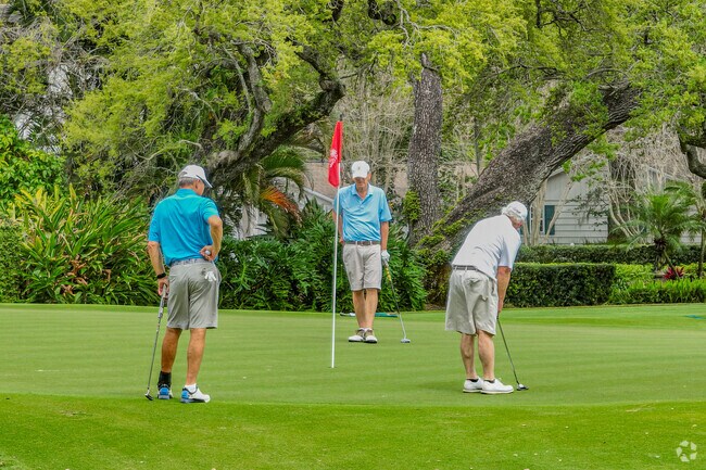 Neighbors of Golfview have access to nearby golf courses within the neighborhood.